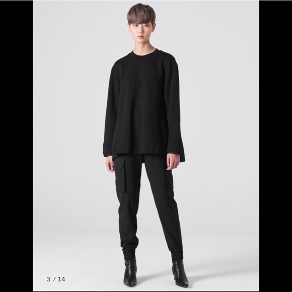 [JUNN.J] Contrast Pleats T-Shirt 20 F/W - Picture 3 of 10